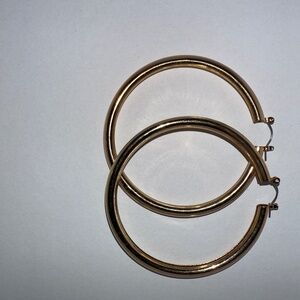 Medium Gold hoops